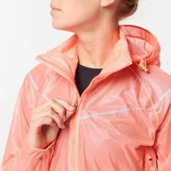 Kiprun Light Showerproof Running Jacket Windbreakers