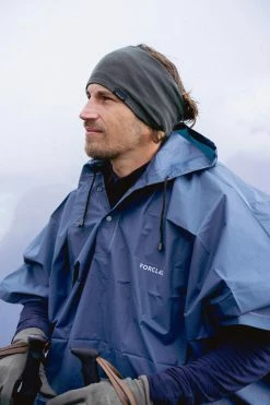 Rain Jackets Forclaz Arpenaz, 10 L Hiking Rain Poncho