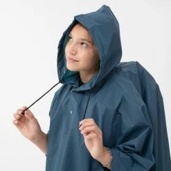 Rain Jackets Forclaz Arpenaz, 10 L Hiking Rain Poncho