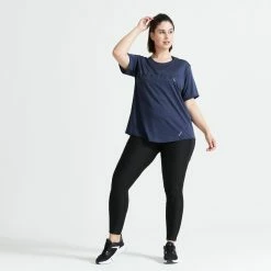 Domyos Shirts Breathable Curved Hem Workout T-Shirt, Women’s