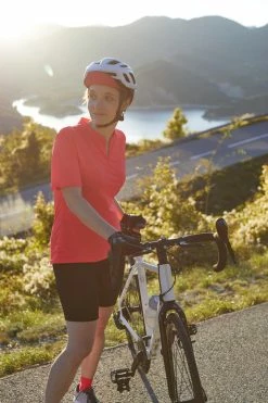 Hot Sale π Shirts Triban 100, Short Sleeved Moisture-Wicking Cycling Jersey, π© Women's β 33 Shirts Triban 100, Short Sleeved Moisture-Wicking Cycling Jersey, Women's